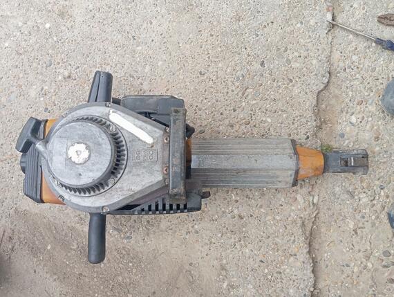 Benzínové búracie kladivo Wacker