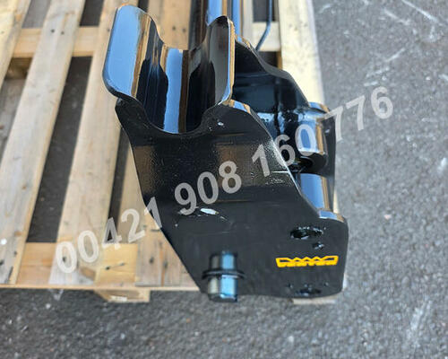 používaný zosilnený rýchloupínač Locust 1203, L1203 unc, bobek, smykáč, detvan