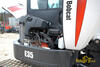 Bobcat E35 - pohled pod pravou kapotu