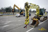 Pásové rypadlo Liebherr R 914 HDSL Litronic, v pozadí kolové rypadlo Caterpillar M316C