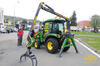 Kolový traktor John Deere 3320 s nakladačem 300CX Loader a hydraulickou rukou Farma C3,8D