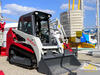 Pásový smykem řízený nakladač Takeuchi TL230 High Flow