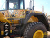 Kolový nakladač Komatsu WA430-6 - detail včeliček