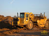 Dvoumotorový skrejpr Caterpillar 627F