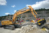 Pásové rypadlo Liebherr R 906 s drticí lžící MB BF 90.3