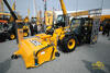 Teleskopický manipulátor JCB Loadall 527-58 se zametačem SC210
