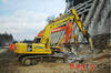 Komatsu a Daewoo s kladivy, Caterpillar s frézou
