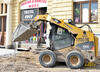 Smykem řízený nakladač Caterpillar 256C Two Speed firmy Skanska DS
