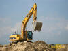 Pásové rypadlo Caterpillar 325D LN pracující pro firmu Vodohospodářské stavby