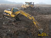 Rypadlo Caterpillar 312C a dozer Caterpillar D8R pracující pro Vodohospodářské stavby
