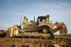 ...pásovému dozeru Caterpillar D8T