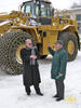Předávání klíče k novému nakladači Caterpillar 988H