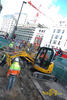 Minirypadlo JCB 8025 firmy O'Conell Plant Group na St. Giles High St