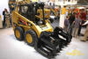 Smykem řízený nakladač Caterpillar 216B 2