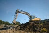 Pásové rypadlo Volvo EC240C L firmy Pedop