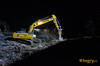 39. Liebherr R926 LC Litronic provádí kladivem Atlas Copco HB2000 sekundární demolici