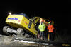22.05 Komatsu PC290NLC-11 se vydává dolů pod most