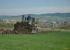 06. Dozer Caterpillar D6T XL při skrývce ornice