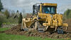 09. Dozer Caterpillar D6T XL při skrývce ornice