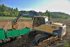 39. Odtěžování a převoz zeminy. Pásové rypadlo Volvo EC180C L