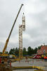 30. Montáž věžového jeřábu Liebherr 110 EC-B 6 (Foto Karel Pažourek)