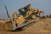Dozer Caterpillar D6R XL firmy Trymet v náklonu