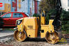 Tandemový válec Caterpillar CB24 z půjčovny Phoenix-Zeppelin Cat Rental Store
