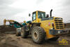Těžba zeminy z odkalovacích lagun: Kolový nakladač Komatsu WA380-3 Active Plus