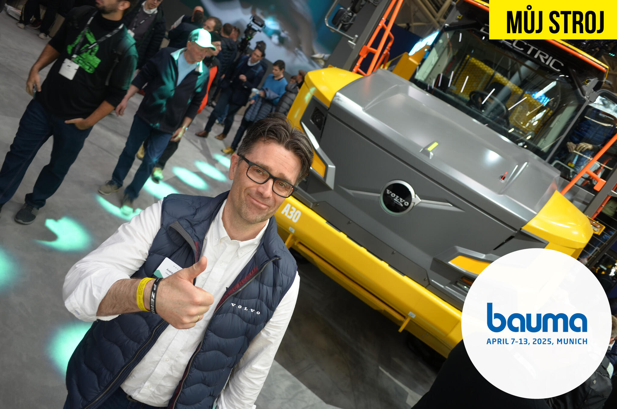 André Gulholm před kloubovým demprem Volvo A30 Electric