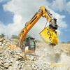 Drticí lopata Atlas Copco BC 2500 na pásovém rypadle Liebherr R922 Litronic na veletrhu Expo Mokrá