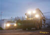 Zkouška světlometů traktorbagru Caterpillar 432F