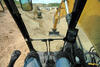 12. Caterpillar 320GC - kabina je stejná jako u 320