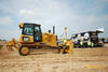 Caterpillar D6K2 XL - sloup na radlici patří k 3D nivelaci, Slope Assist se obejde bez něj