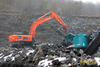 08. Hitachi ZX300LC-6 u násypky drtiče Powerscreen Premiertrak R400