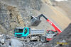 04. Iveco Trakker AD260T41 Dakar nakládaný manipulátorem Manitou MLT960