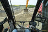 07. JCB 220X SLC - pohled z pozice strojníka