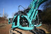 27. Kobelco ED160-5 Blade Runner - hydraulický rozvaděč