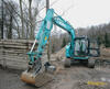 Pásové rypadlo Kobelco SK75SR-3 čeká na strojníka