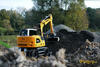 Kolové rypadlo Liebherr A910 zezadu