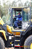 Vstup do kabiny Komatsu WA380-7
