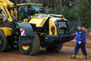 Výklopné panely kapoty pro snadnější údržbu Komatsu WA380-7