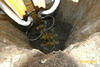 Hydraulický drapák Davon HCD 13-900 v několikametrové hloubce