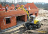 Wacker Neuson EW 100 při stavbě domu