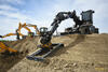 01. Tomáš Sooky se srovnávacím rámem SE S45 na rypadle JCB Hydradig 110W