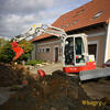 04. Takeuchi TB153FR s otočenou lžící