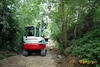 Zadní pohled na Takeuchi TB240