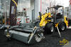 Kolový nakladač Wacker Neuson WL30 se zametačem Bema 20 Typ 1850