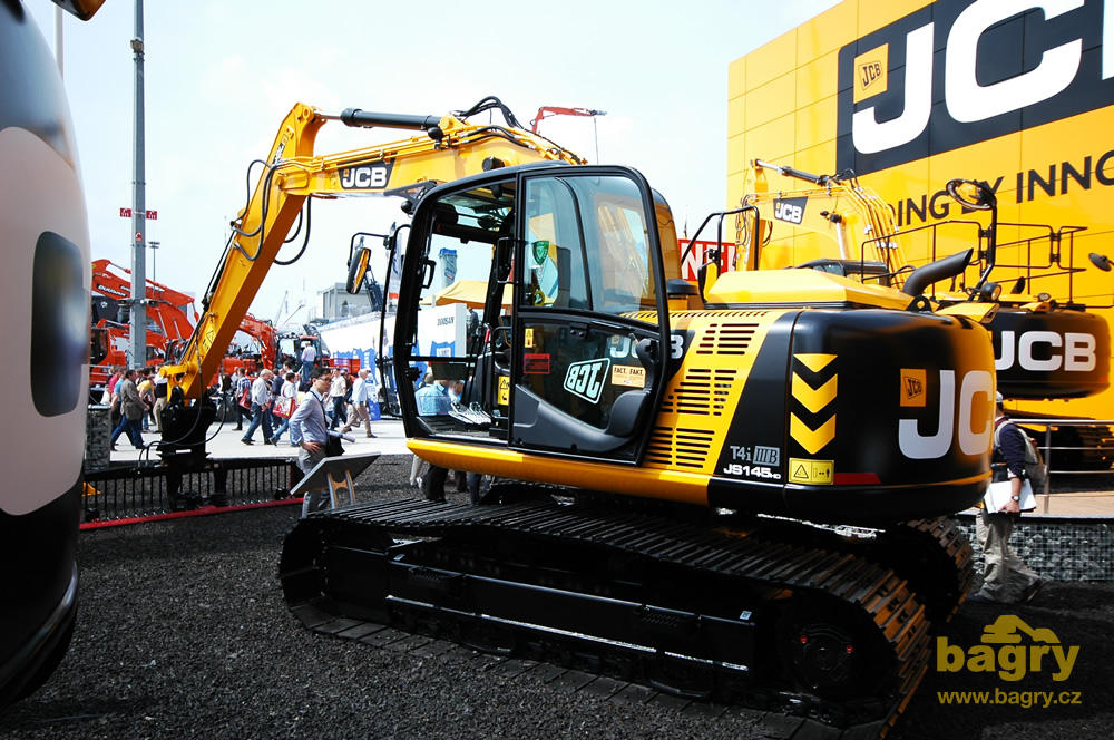 Pásové rypadlo JCB JS145 HD