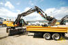 Pásové rypadlo Volvo EW 160 D s přívěsem
