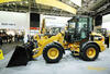 Kolový nakladač Caterpillar 908M